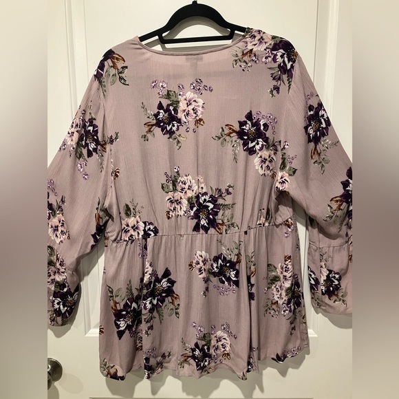 TORRID S2 Floral Peasant Top - Picture 4 of 5